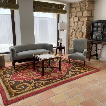 Apartamentos Tres Llaves Palacio De Vela De Los Cobos 우베다 외부 사진