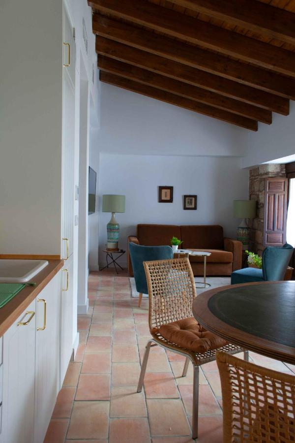 Apartamentos Tres Llaves Palacio De Vela De Los Cobos 우베다 외부 사진