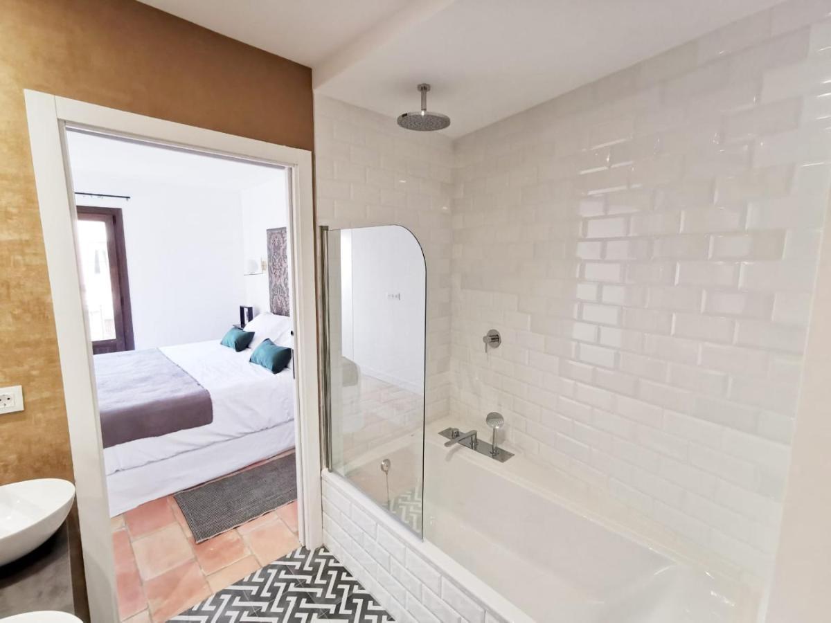 Apartamentos Tres Llaves Palacio De Vela De Los Cobos 우베다 외부 사진