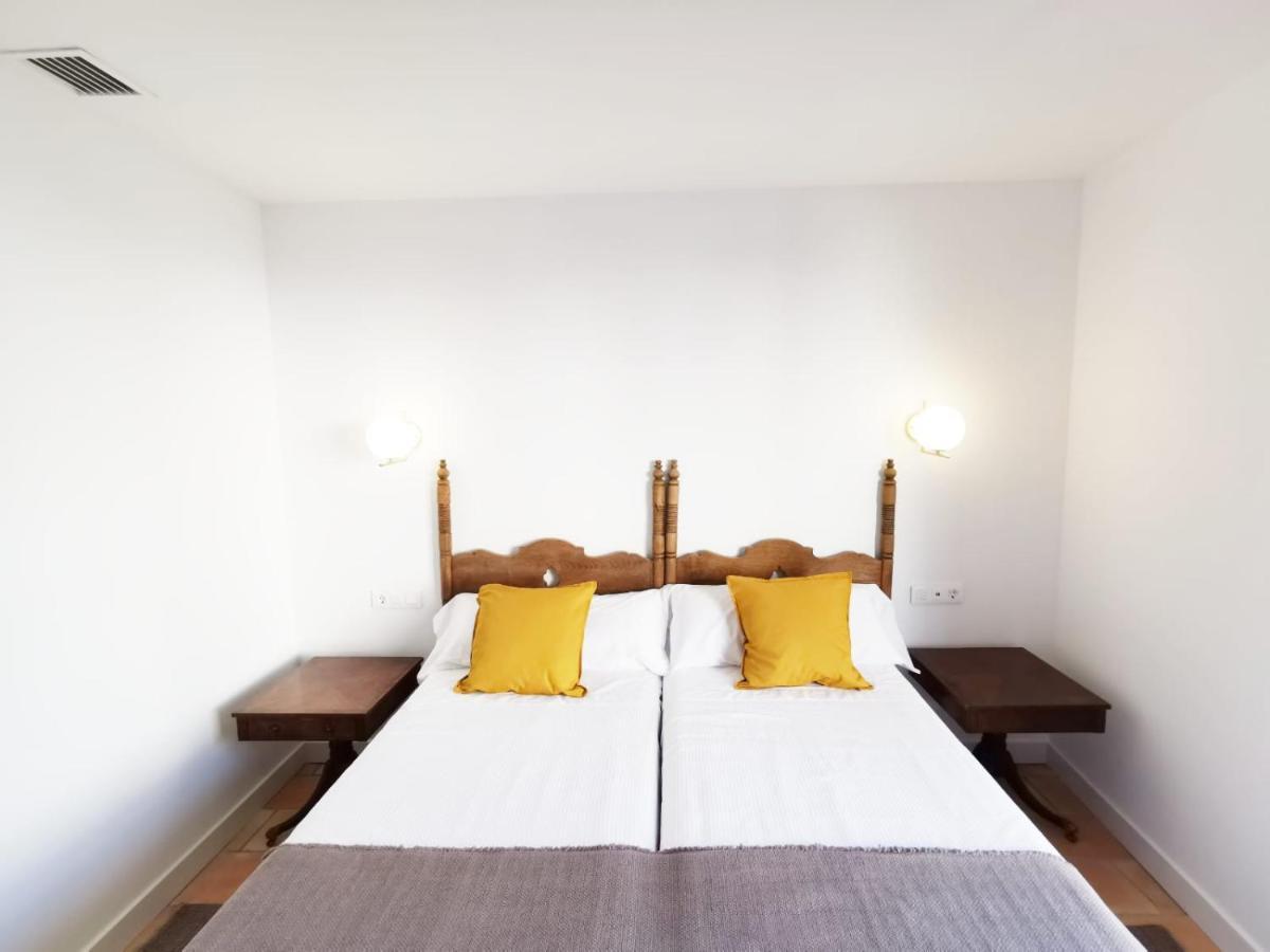 Apartamentos Tres Llaves Palacio De Vela De Los Cobos 우베다 외부 사진