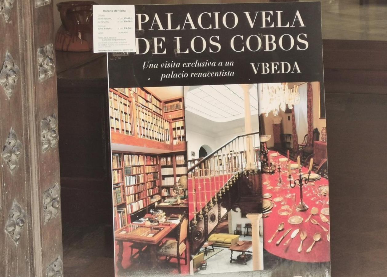 Apartamentos Tres Llaves Palacio De Vela De Los Cobos 우베다 외부 사진