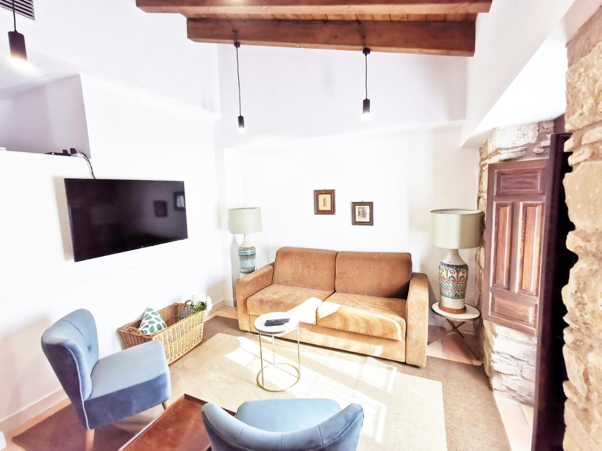Apartamentos Tres Llaves Palacio De Vela De Los Cobos 우베다 외부 사진